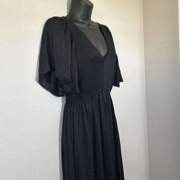 Pinkblush Black Smocked V Neck Flutter Sleeve Maternity Midi Dress - Picture 7 of 10